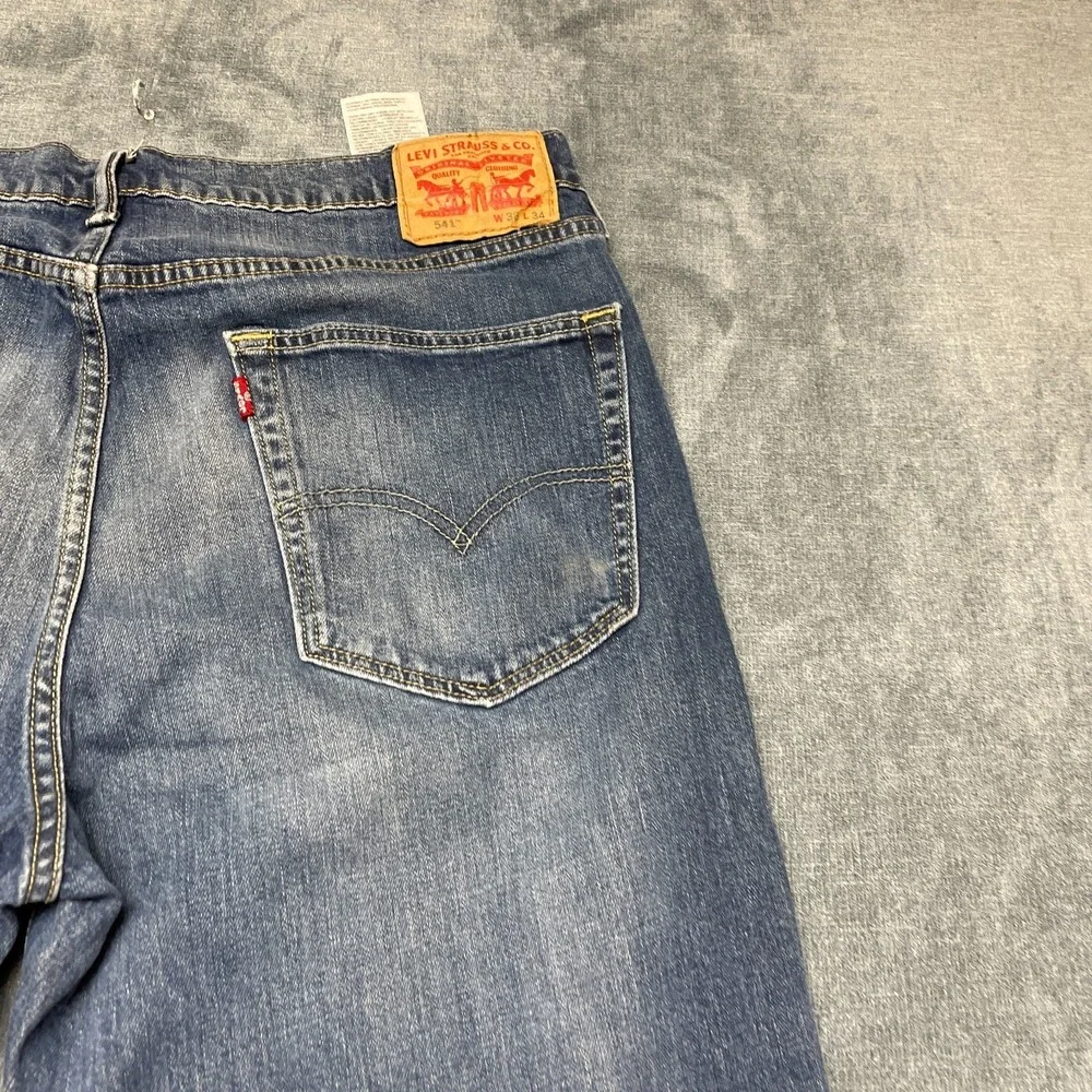 Levis levi 541